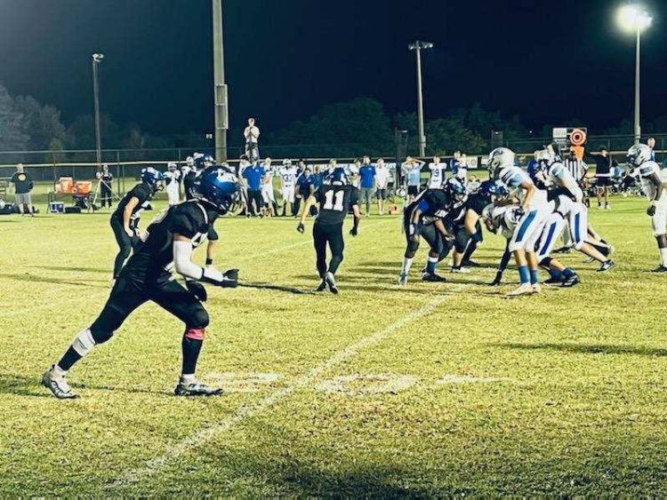 Lakeside Christian battles against Sarasota Christian in an SSAA 8-Man matchup last season [Photo Credit: Lakeside Christian Athletics - Twitter/X @LionsLCS]