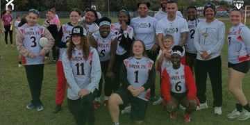 QB/S/ATH Brooke Zeller, Santa Fe (Alachua), No. 11 (left front) is one of five athletes up for vote this week for North Central Florida Girls Flag Football Player of the Week for Week 3. [Santa Fe Raiders Girls Flag Football - @sfhs_flagfb]