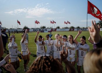 No. 10 Lennard (Ruskin) has two games on deck this week including a big one with No. 1 Robinson (Tampa). [Kyle Zedaker/Tampa Bay Buccaneers]