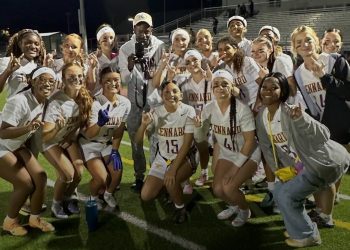 No. 10 Lennard (Ruskin)  went on the road and started off the season with a strong dominating performance against St. Petersburg. [Lennard Longhorn Flag Football/Instagram]